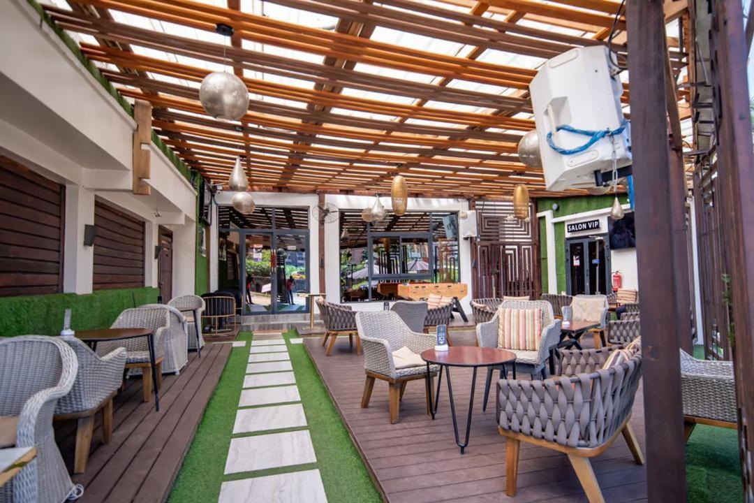 Villa Magnum 두알라 외부 사진